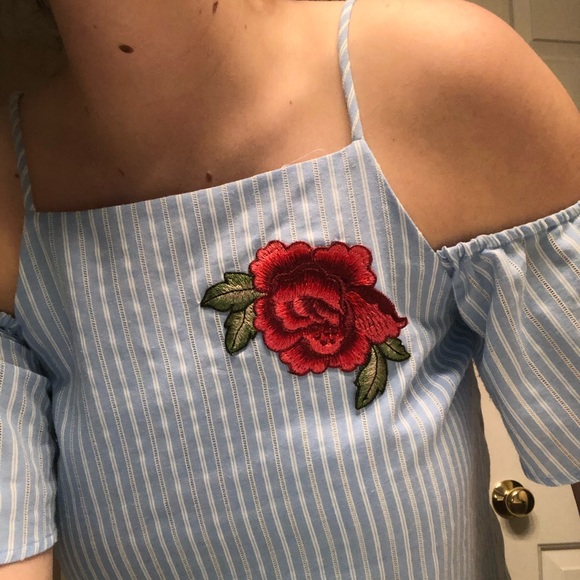 light blue and white blouse - Picture 4 of 5